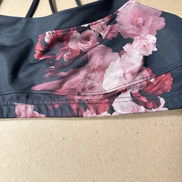 The North Face Black and Pink Sports Bra - Picture 4 of 10